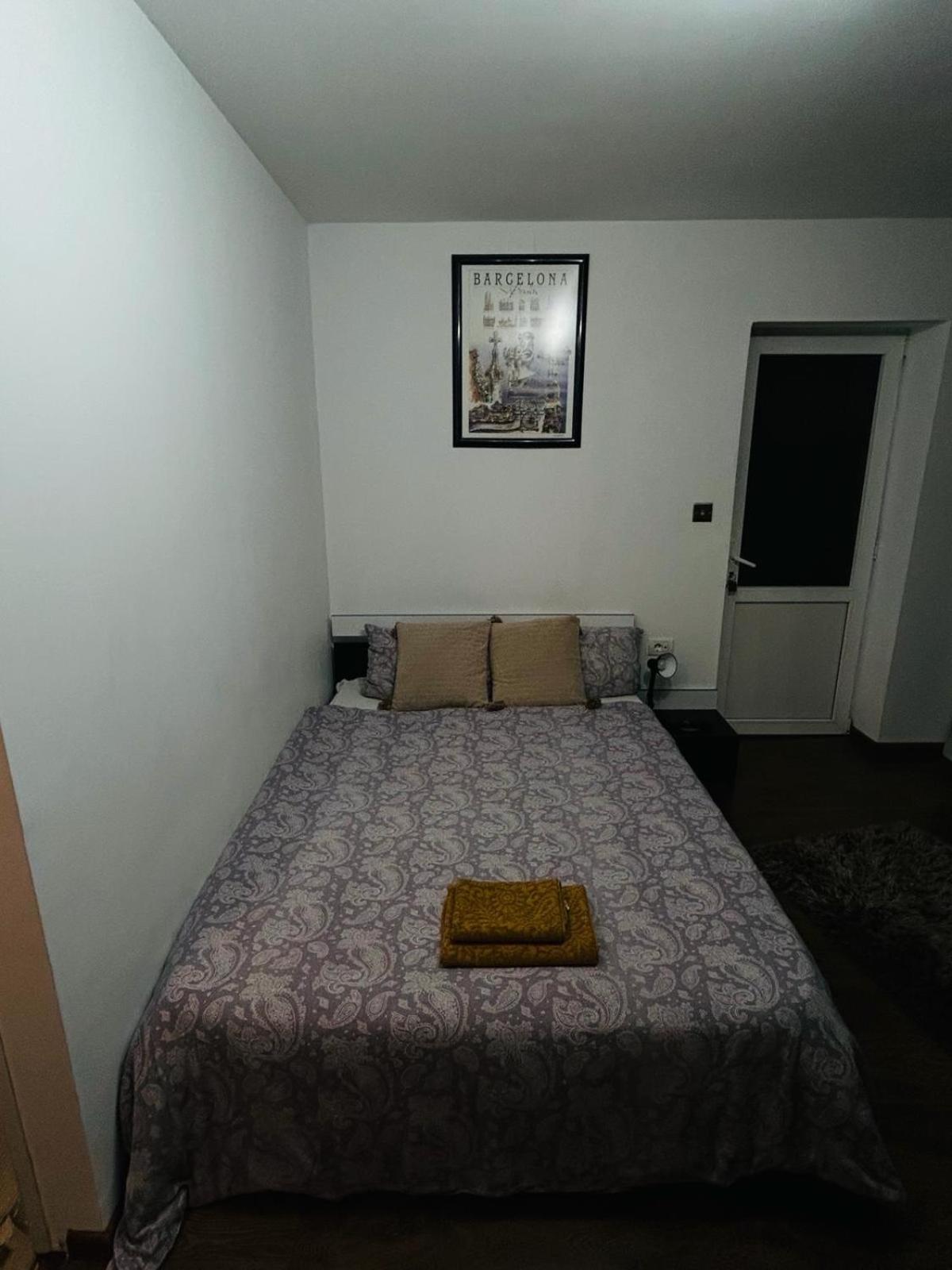 Ferienwohnung Amazing 1 Bed Flat Craiova Exterior foto